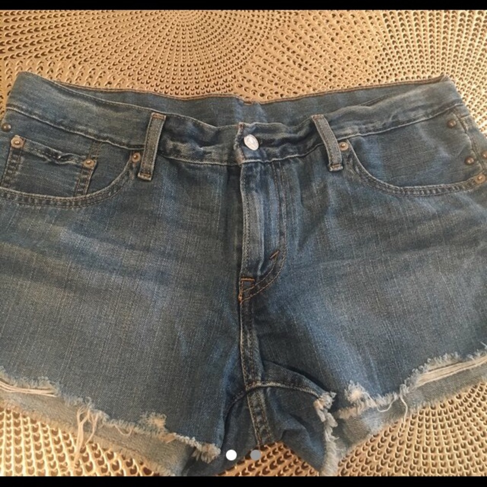 Levi’s denim shorts